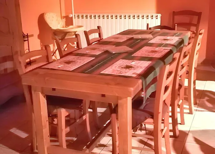 Ferienhaus Maison De Charme Avec Vue Sur La Montagne A Albaret-Sainte-Marie